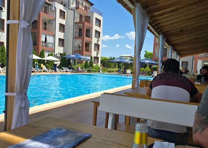 Апартхотел Elia Relax & Lux